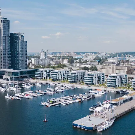 Yacht Park Apartment